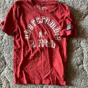 Abercrombie & Fitch Red Short Sleeve Tee